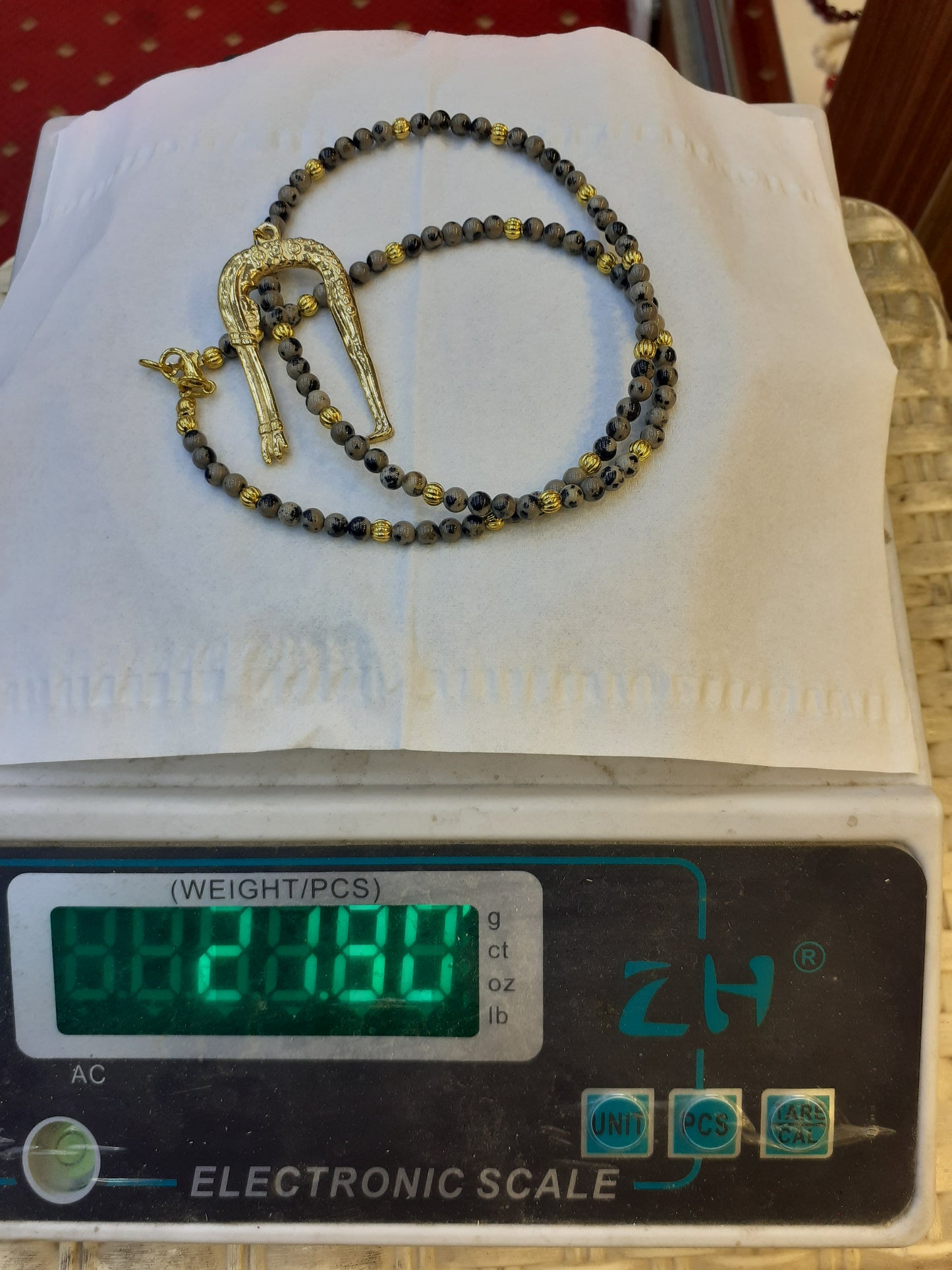 Necklace Agathe beads, with goldplated pendant "Goddess Nuut"
