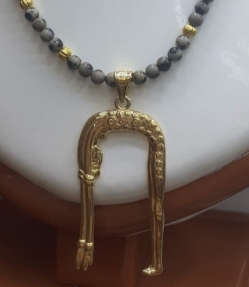 Necklace Agathe beads, with goldplated pendant "Goddess Nuut"